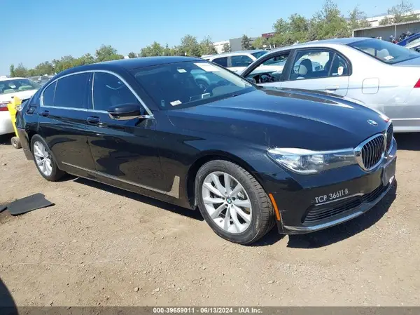 WBA7E2C50KB216826 2019 BMW 7ER - Image 1