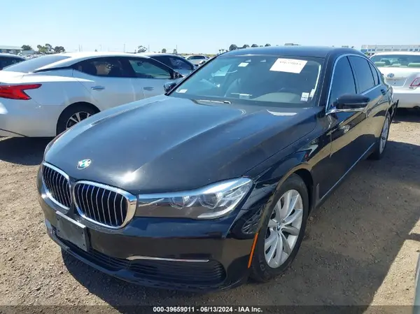 WBA7E2C50KB216826 2019 BMW 7ER - Image 2