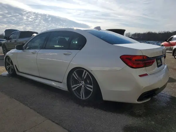 WBA7E2C50KB218253 2019 BMW 7ER - Image 2