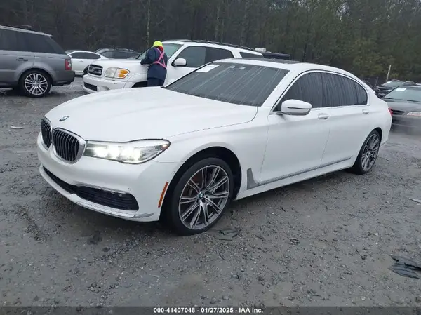 WBA7E2C51HG740000 2017 BMW 7ER - Image 2