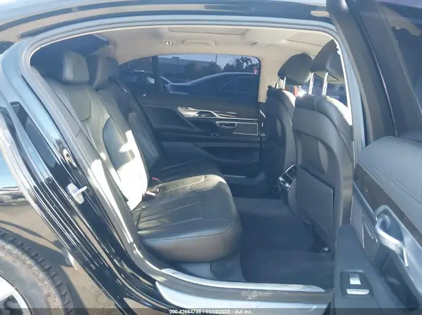 WBA7E2C51JG741492 2018 BMW 7ER - Image 8