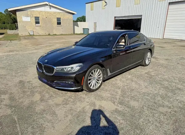 WBA7E2C52GG503997 2016 BMW 7ER - Image 2