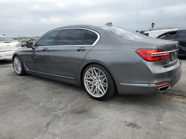 WBA7E2C52HG739390 2017 BMW 7ER - Image 2