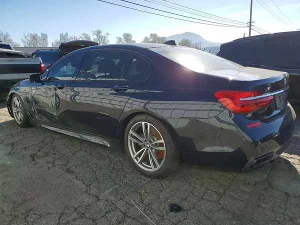 WBA7E2C52HG739597 2017 BMW 7ER - Image 2