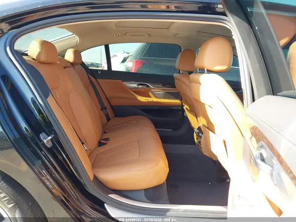 WBA7E2C52HG739745 2017 BMW 7ER - Image 8