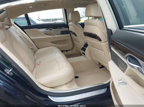 WBA7E2C52KB454404 2019 BMW 7ER - Image 8