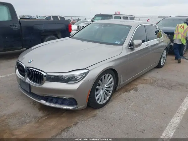 WBA7E2C53GG547605 2016 BMW 7ER - Image 2