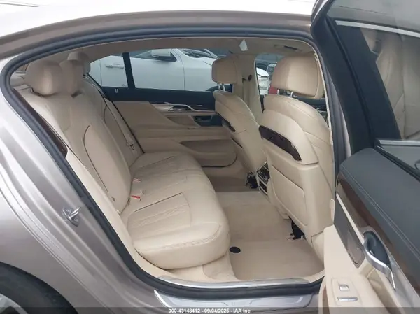 WBA7E2C53GG547605 2016 BMW 7ER - Image 8