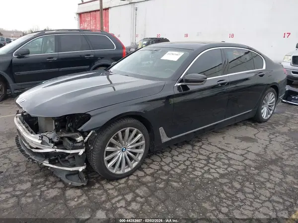 WBA7E2C53GG738828 2016 BMW 7ER - Image 2