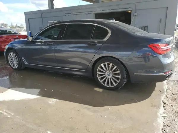 WBA7E2C53HG739320 2017 BMW 7ER - Image 2