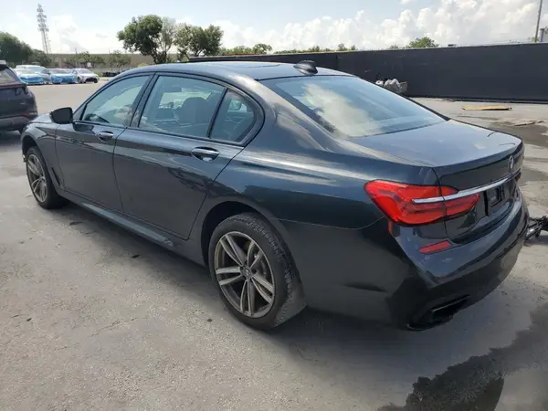 WBA7E2C53HG739365 2017 BMW 7ER - Image 2