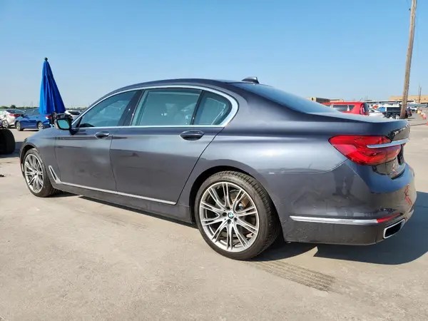 WBA7E2C53HG739611 2017 BMW 7ER - Image 2
