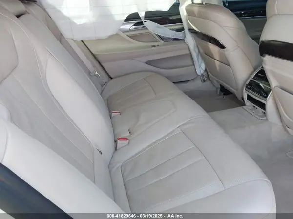 WBA7E2C53HG740273 2017 BMW 7ER - Image 8