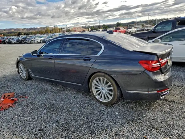 WBA7E2C53KB454704 2019 BMW 7ER - Image 2