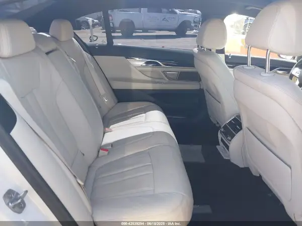 WBA7E2C53KB454816 2019 BMW 7ER - Image 8