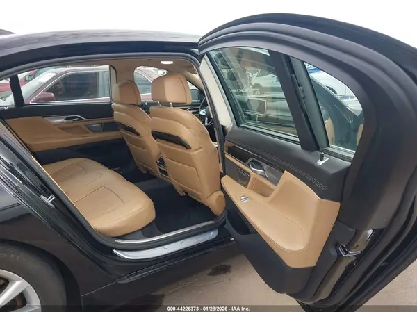 WBA7E2C54GG547550 2016 BMW 7ER - Image 8