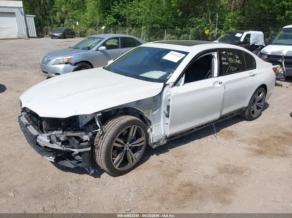 WBA7E2C54JB216293 2018 BMW 7ER - Image 2