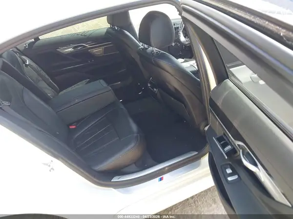 WBA7E2C54JB216293 2018 BMW 7ER - Image 8