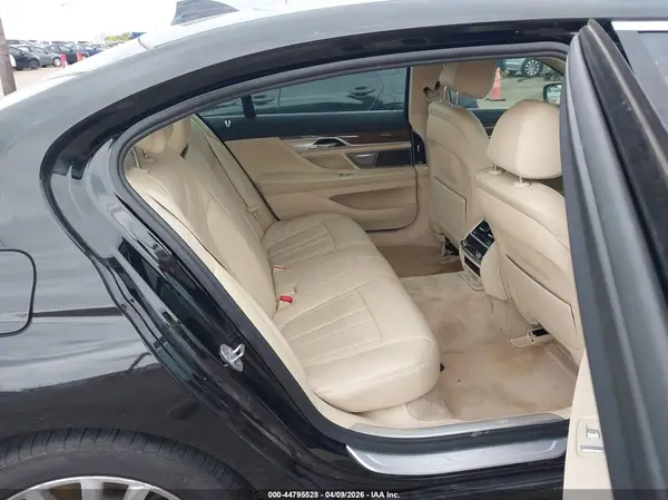 WBA7E2C54JG741941 2018 BMW 7ER - Image 8