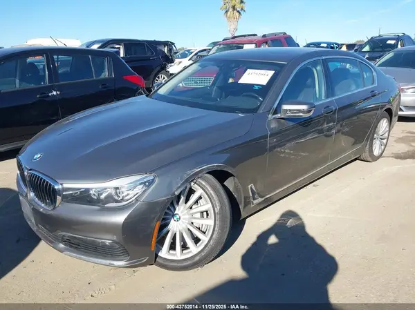 WBA7E2C54JG742961 2018 BMW 7ER - Image 2