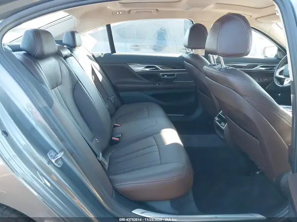 WBA7E2C54JG742961 2018 BMW 7ER - Image 8