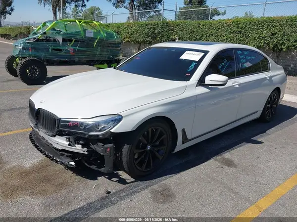 WBA7E2C54KB216716 2019 BMW 7ER - Image 2