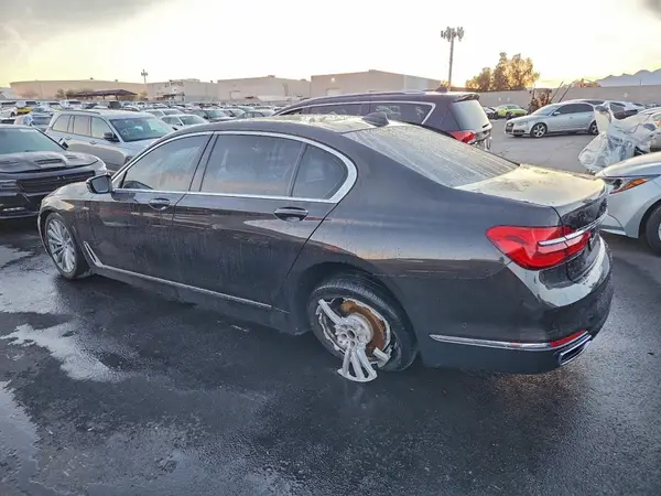 WBA7E2C55GG738488 2016 BMW 7ER - Image 2