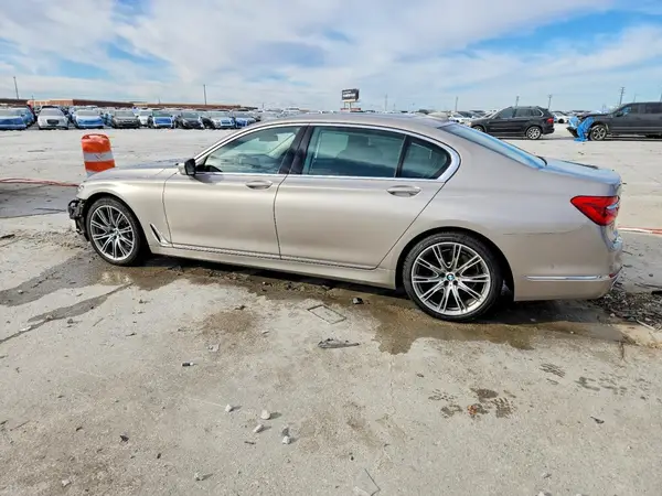 WBA7E2C55GG738717 2016 BMW 7ER - Image 2