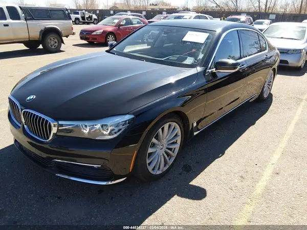 WBA7E2C55HG739223 2017 BMW 7ER - Image 2
