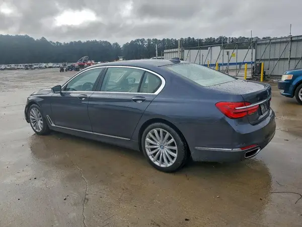 WBA7E2C55HG739898 2017 BMW 7ER - Image 2