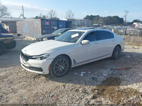 WBA7E2C55KB216501 2019 BMW 7ER - Image 2