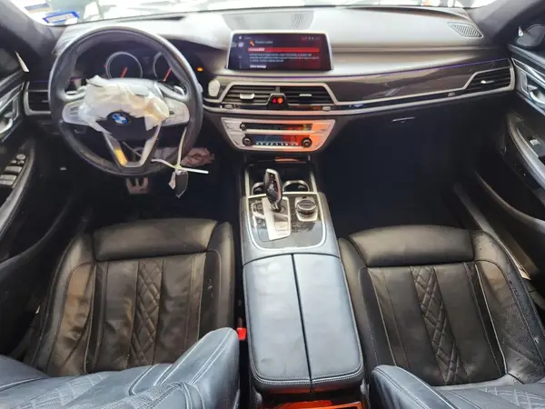 WBA7E2C55KB217261 2019 BMW 7ER - Image 8