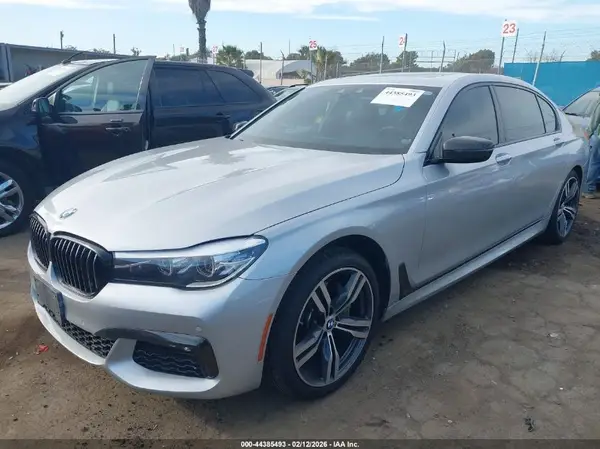 WBA7E2C55KB454039 2019 BMW 7ER - Image 2