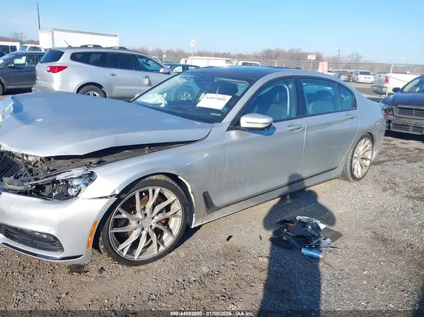 WBA7E2C56GG547792 2016 BMW 7ER - Image 2