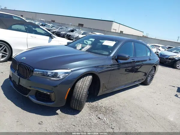 WBA7E2C56JG743027 2018 BMW 7ER - Image 2