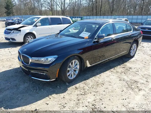 WBA7E2C56JG743030 2018 BMW 7ER - Image 2