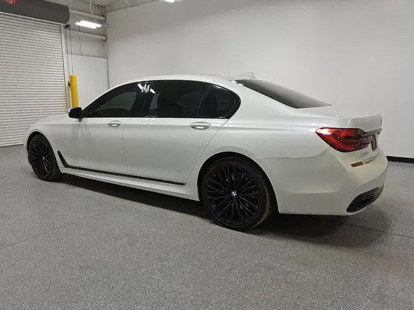 WBA7E2C56KB216698 2019 BMW 7ER - Image 2