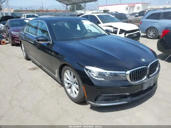 WBA7E2C56KB216989 2019 BMW 7ER - Image 1