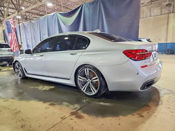 WBA7E2C56KB217513 2019 BMW 7ER - Image 2