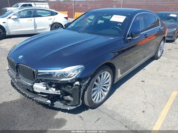 WBA7E2C56KB217785 2019 BMW 7ER - Image 2
