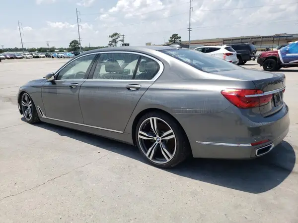 WBA7E2C56KB454602 2019 BMW 7ER - Image 2