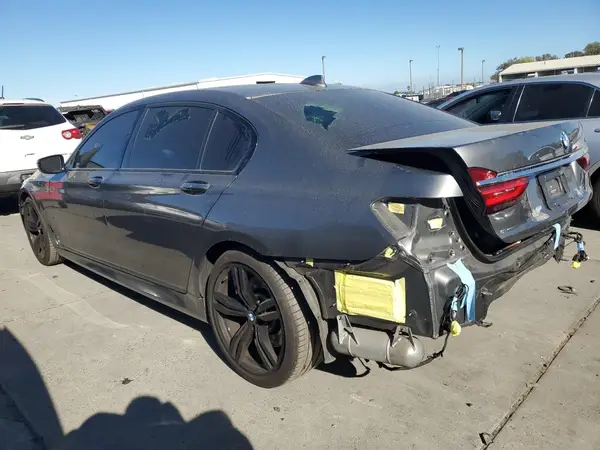 WBA7E2C57HG739210 2017 BMW 7ER - Image 2