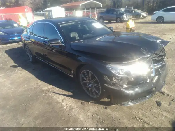 WBA7E2C57JG742257 2018 BMW 7ER - Image 1
