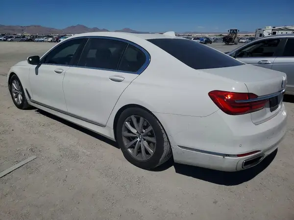 WBA7E2C57JG742825 2018 BMW 7ER - Image 2