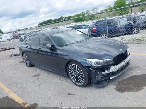 WBA7E2C57KB217844 2019 BMW 7ER - Image 1