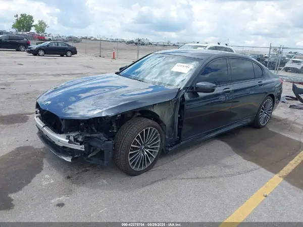 WBA7E2C57KB217844 2019 BMW 7ER - Image 2