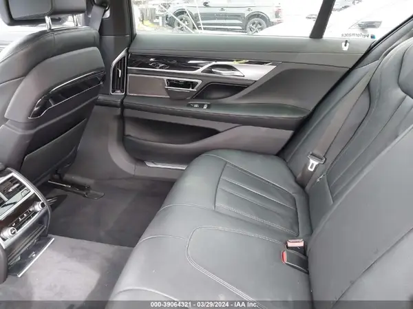 WBA7E2C57KB217973 2019 BMW 7ER - Image 8
