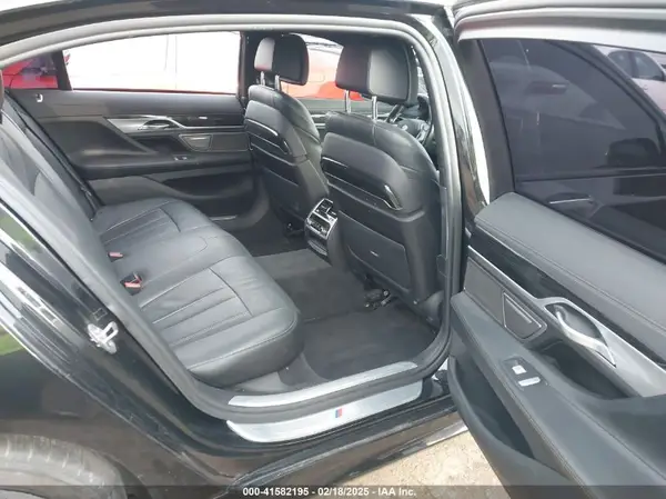 WBA7E2C57KB218542 2019 BMW 7ER - Image 8