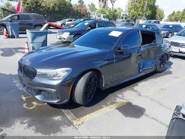WBA7E2C57KB454950 2019 BMW 7ER - Image 2