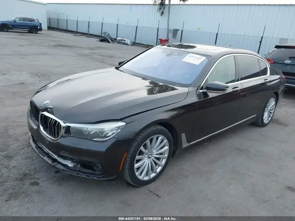 WBA7E2C58GG504328 2016 BMW 7ER - Image 2